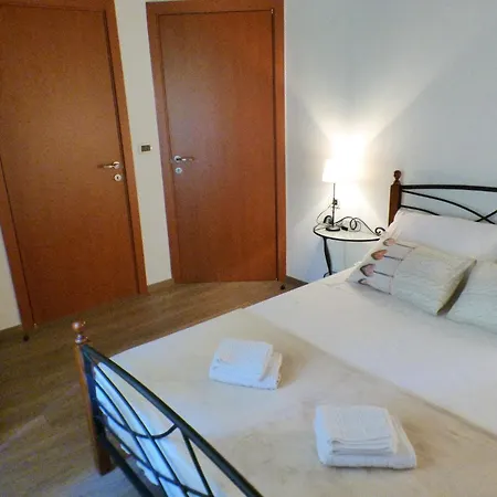 Ferienhaus House With A Parking Space Skrbcici, Krk - 16084 Vrh (Krk)